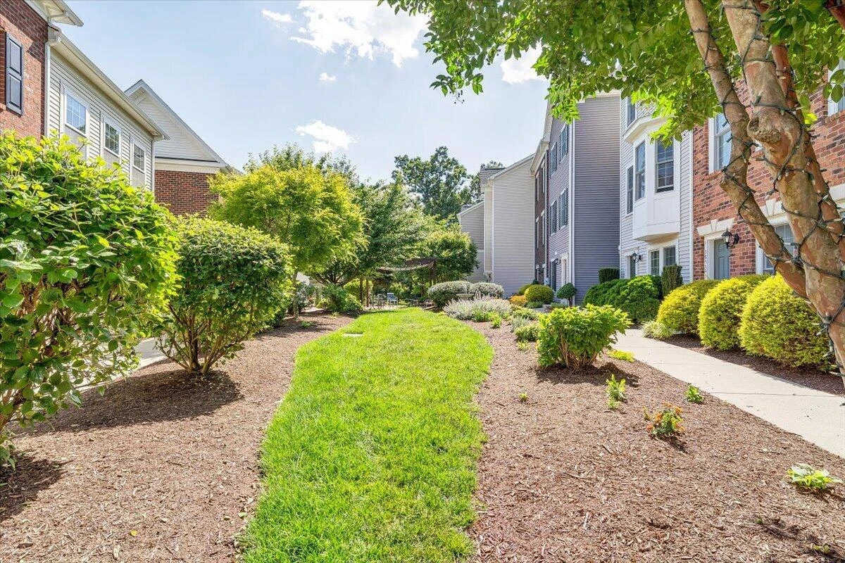 3917 Colonial Green CIR SW - Photo 22