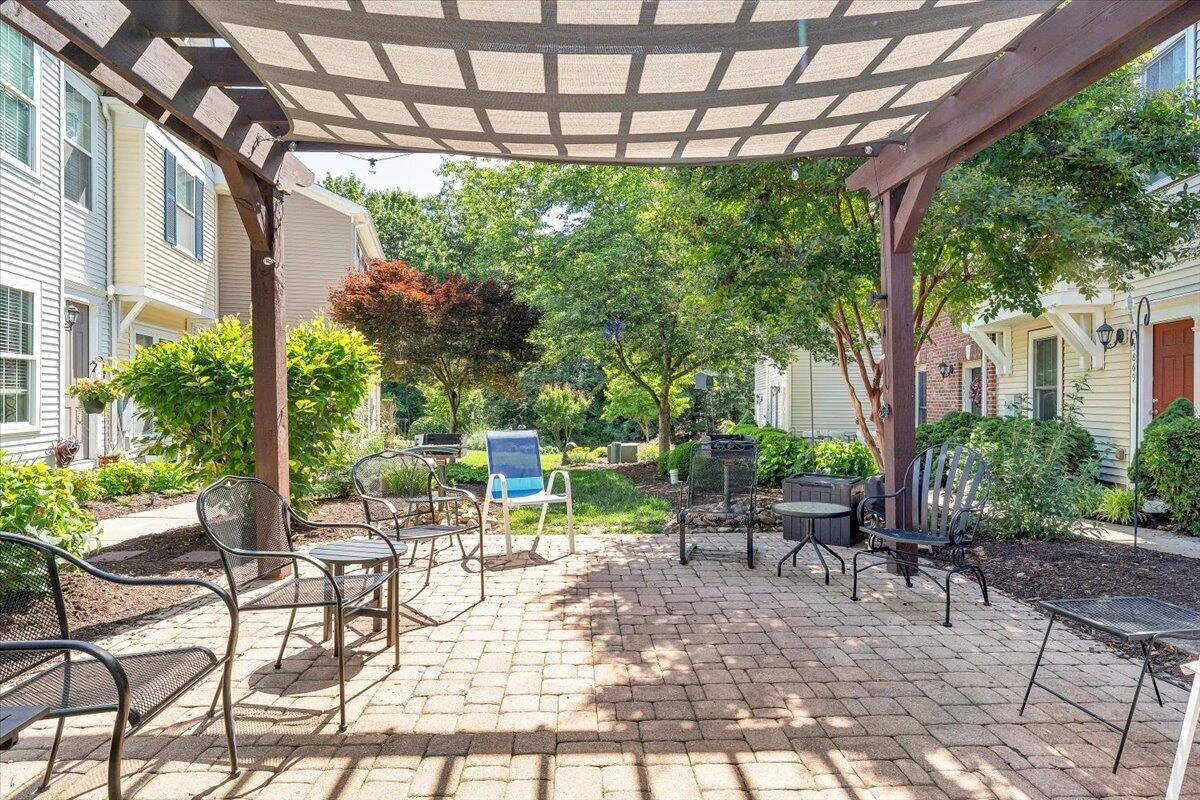 3917 Colonial Green CIR SW - Photo 24