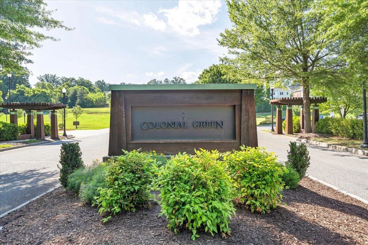 3917 Colonial Green CIR SW - Photo 25