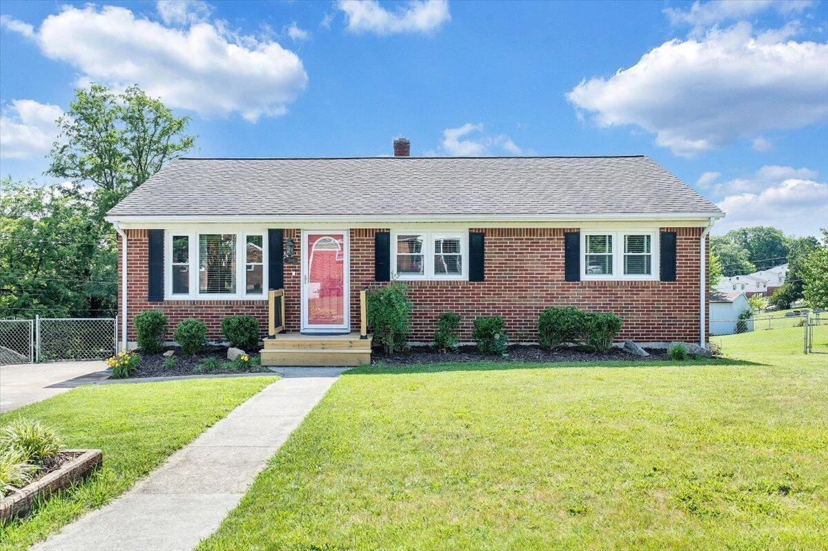301 Lynn Haven CIR