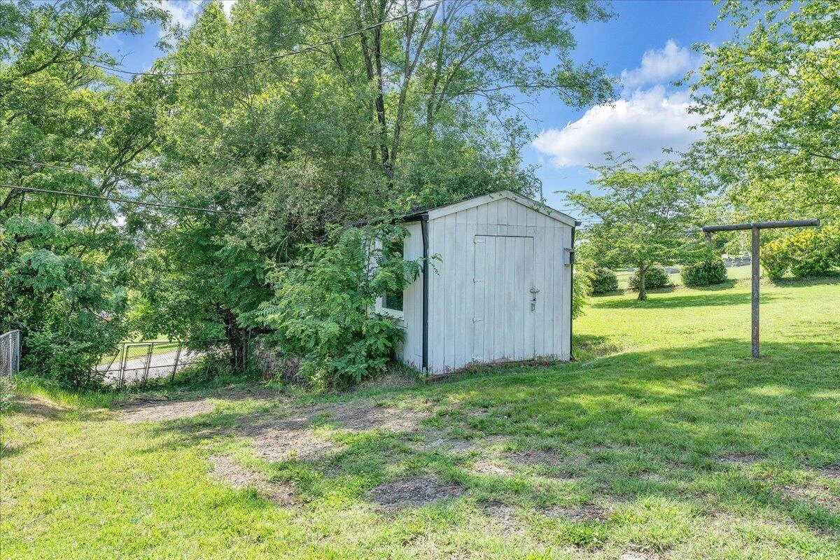 301 Lynn Haven CIR - Photo 28
