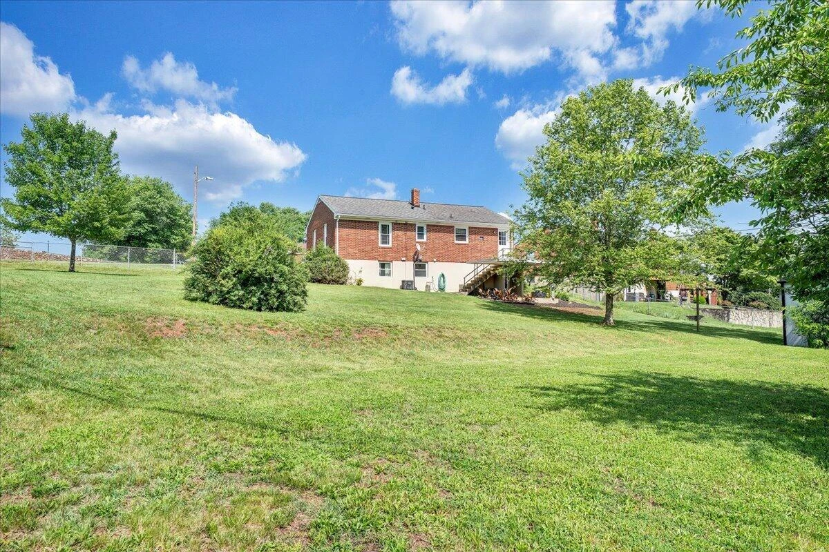 301 Lynn Haven CIR - Photo 33