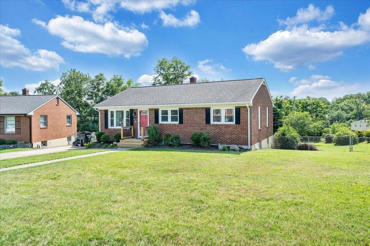 301 Lynn Haven CIR - Photo 36