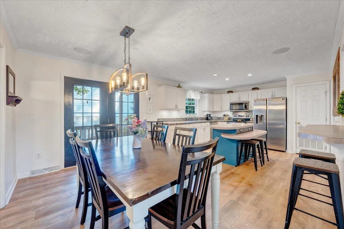 1211 Pats DR - Photo 14