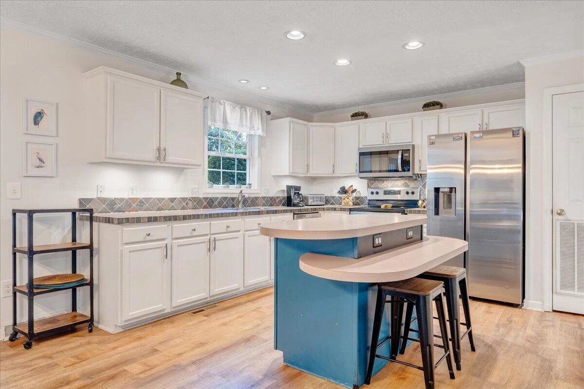 1211 Pats DR - Photo 16