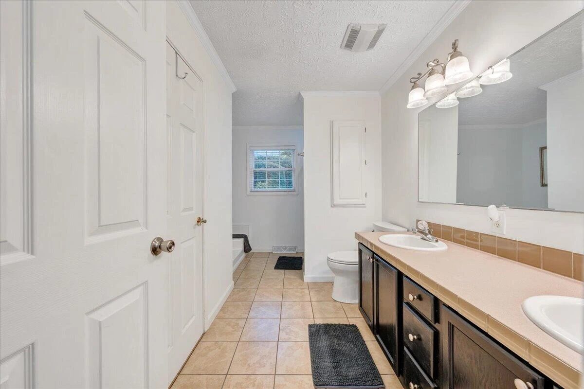 1211 Pats DR - Photo 33
