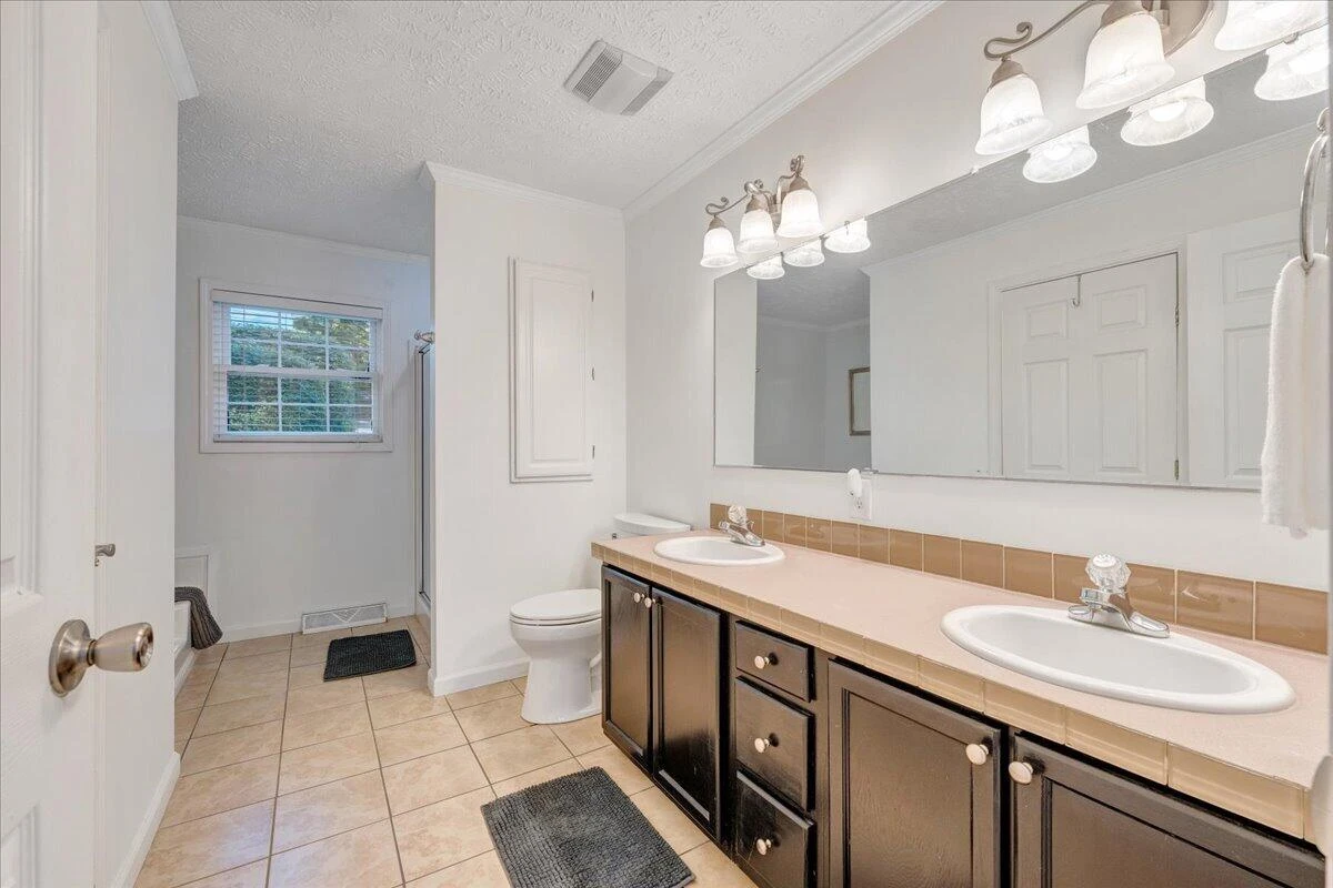 1211 Pats DR - Photo 34