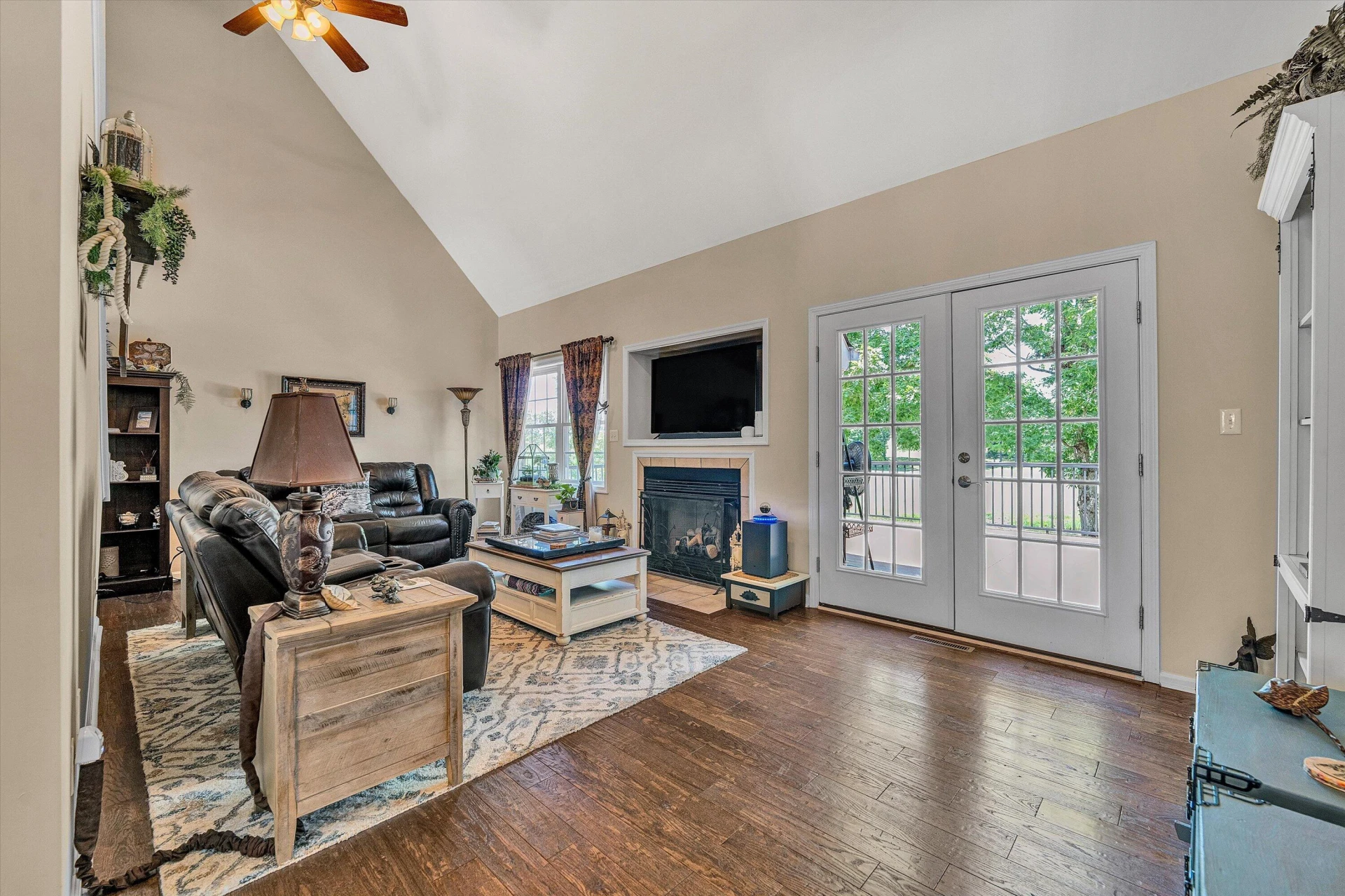 201 Spyglass LN - Photo 16