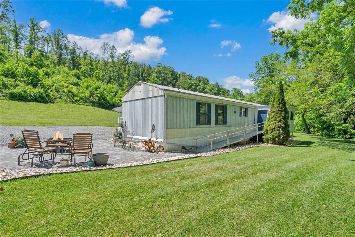 22 Walnut Grove CIR - Photo 4