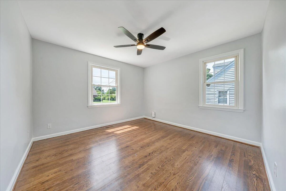 2438 Churchill DR NW - Photo 12