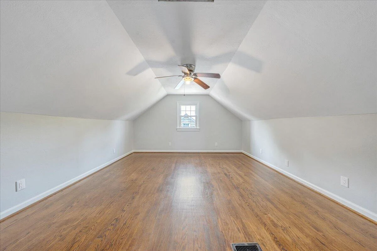 2438 Churchill DR NW - Photo 19