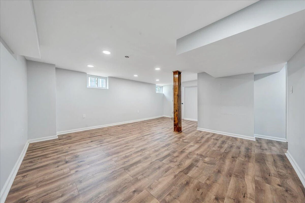 2438 Churchill DR NW - Photo 27