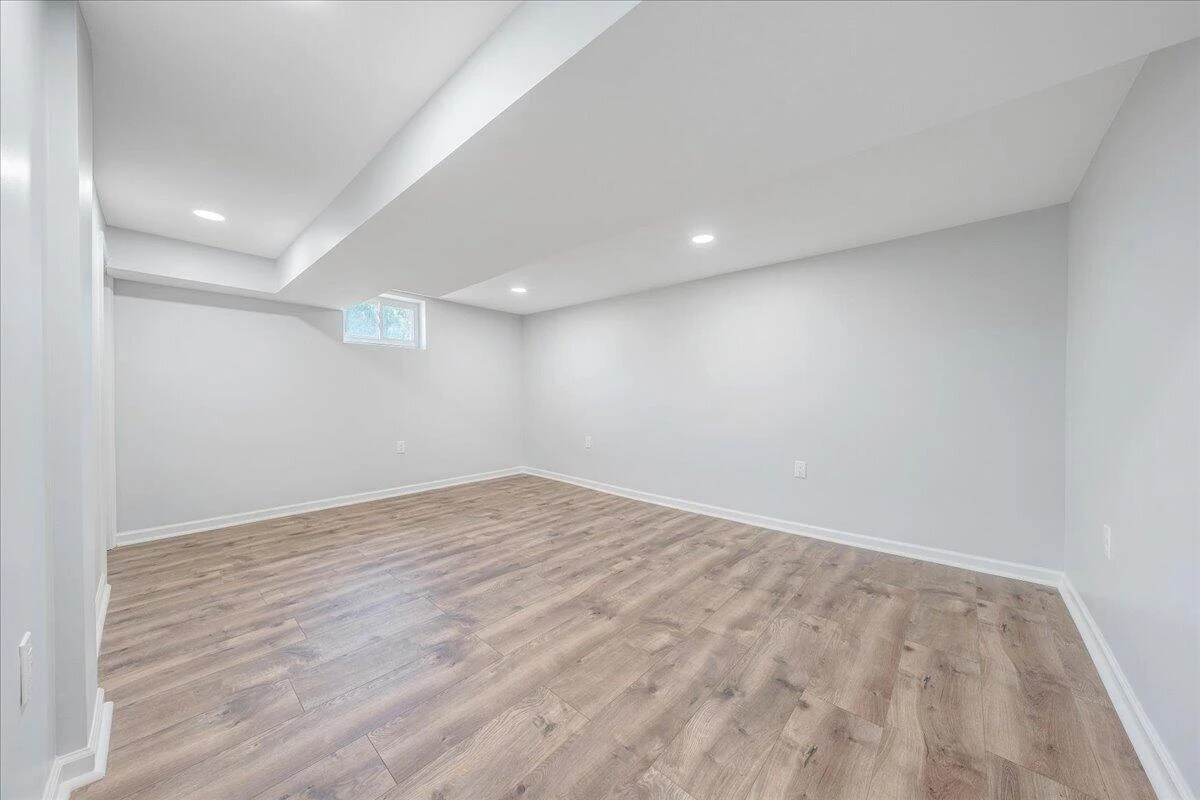 2438 Churchill DR NW - Photo 30