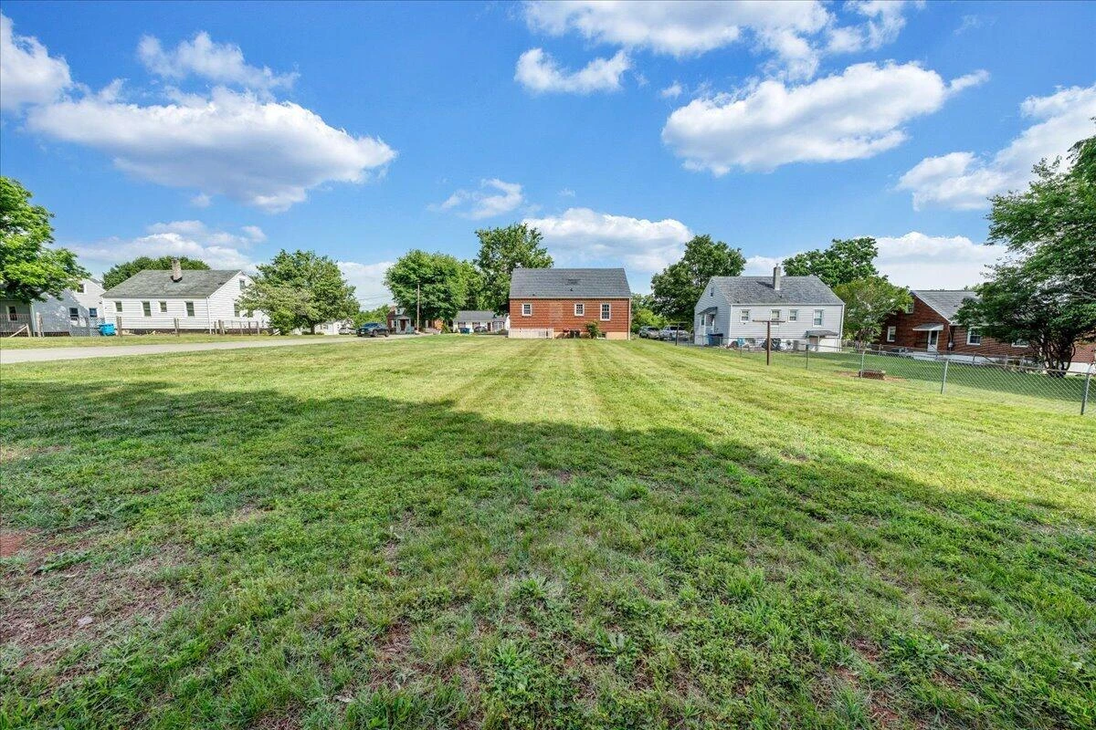 2438 Churchill DR NW - Photo 42