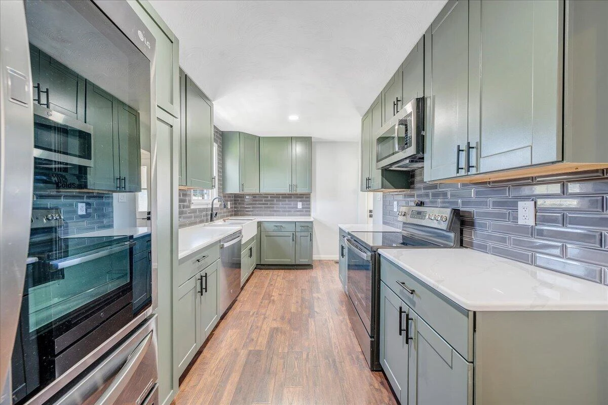 2438 Churchill DR NW - Photo 8