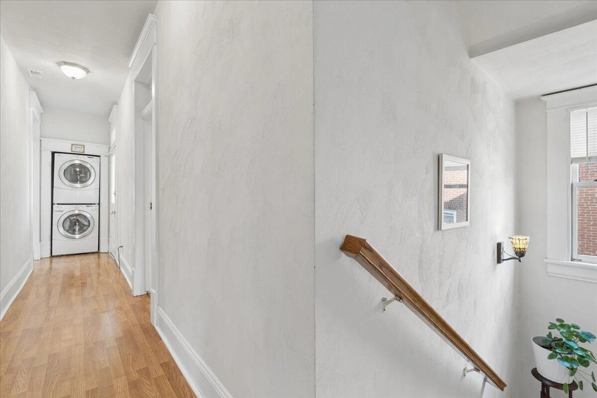 435 Elm AVE SW - Photo 15