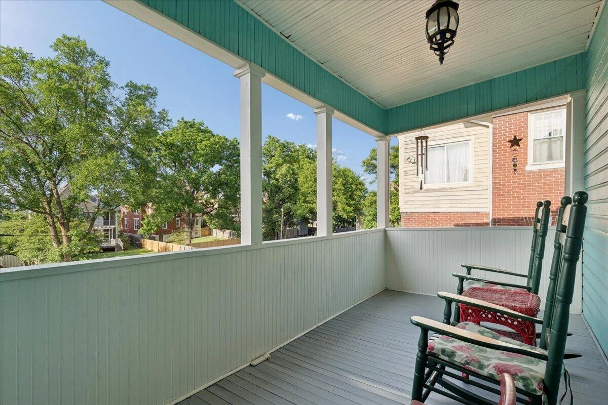 435 Elm AVE SW - Photo 24