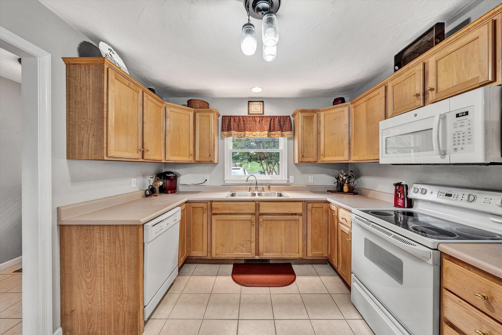 375 Cambridge CT #B1 - Photo 5