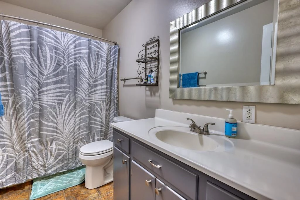 1460 Westview DR - Photo 11