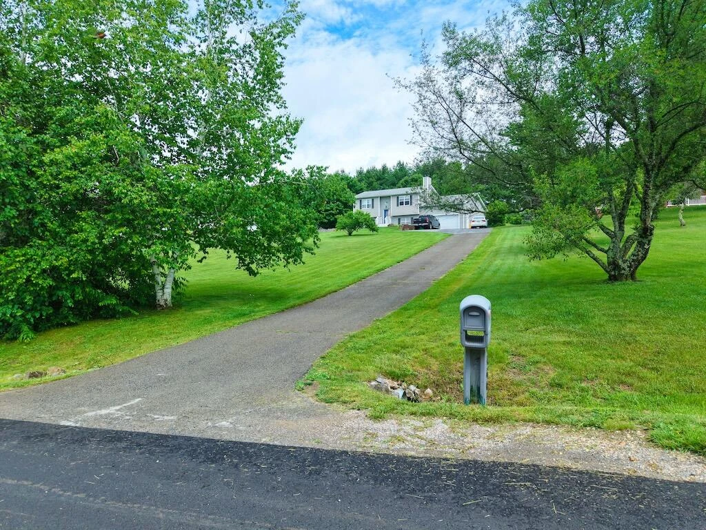 1460 Westview DR - Photo 22
