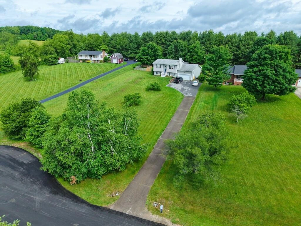 1460 Westview DR - Photo 23