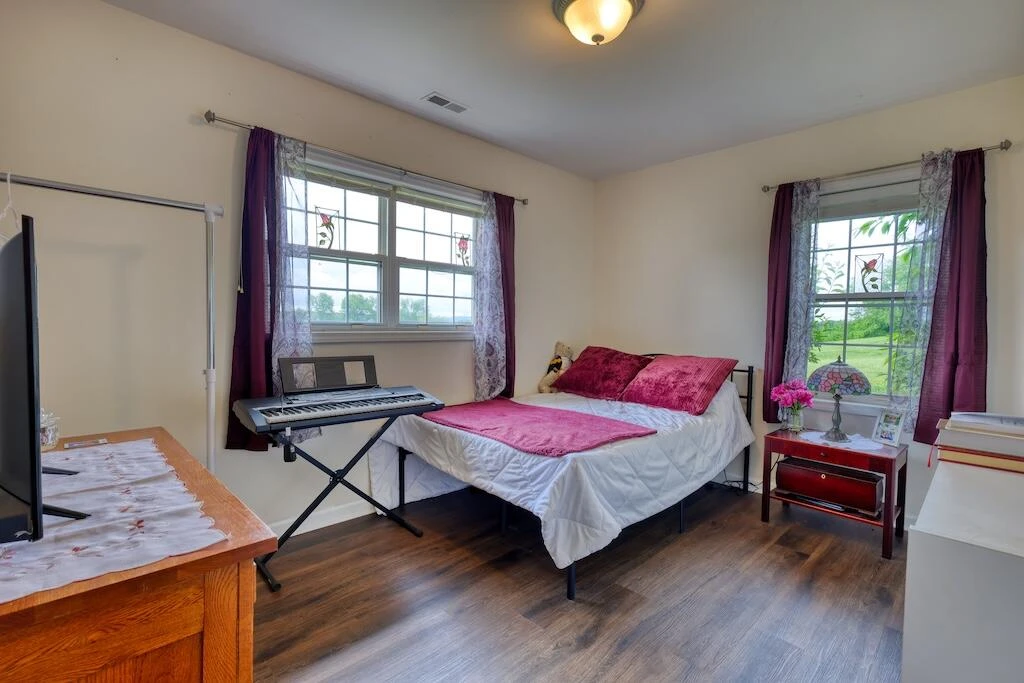 1460 Westview DR - Photo 9