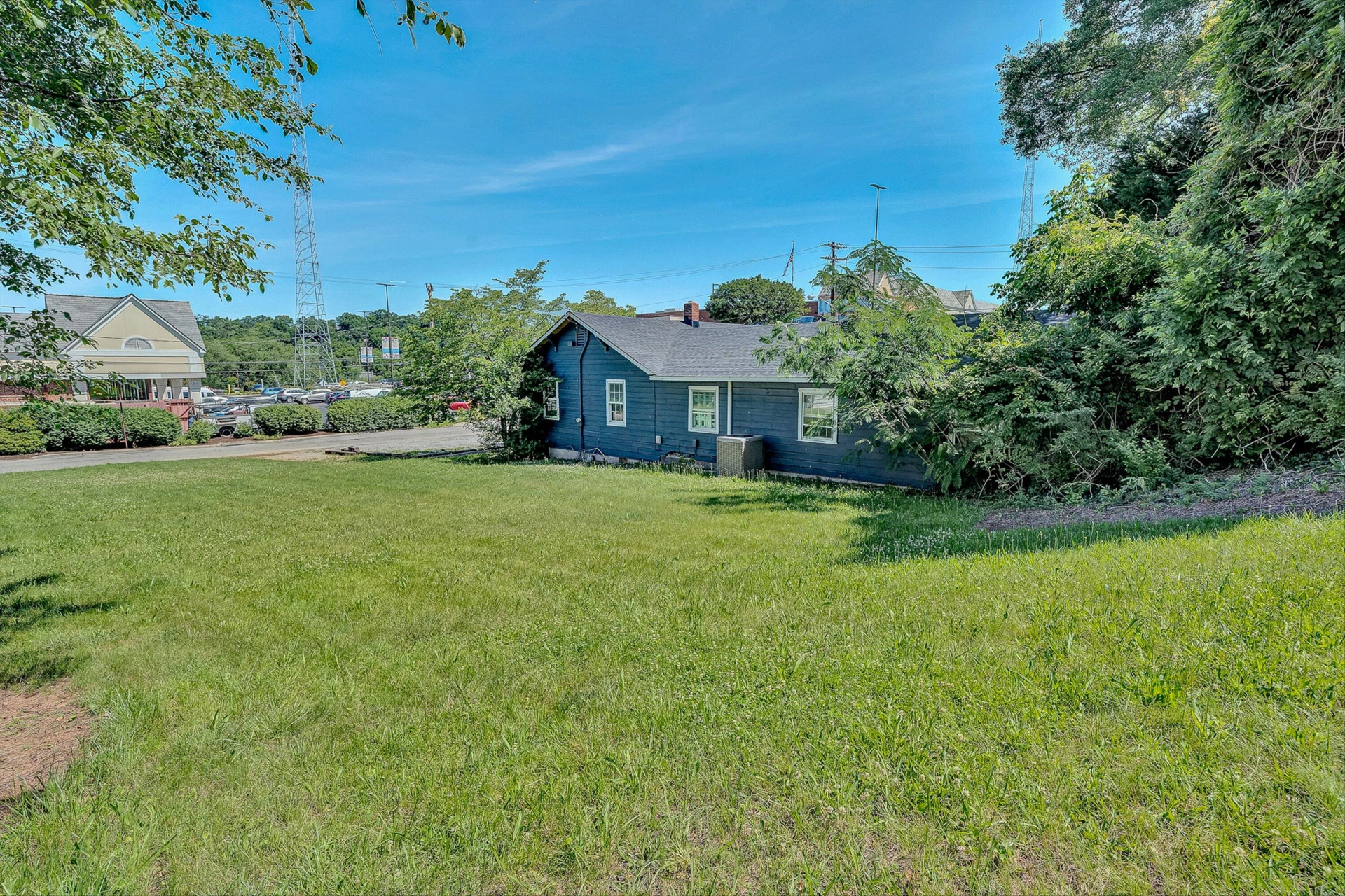 2302 Winthrop AVE SW - Photo 13