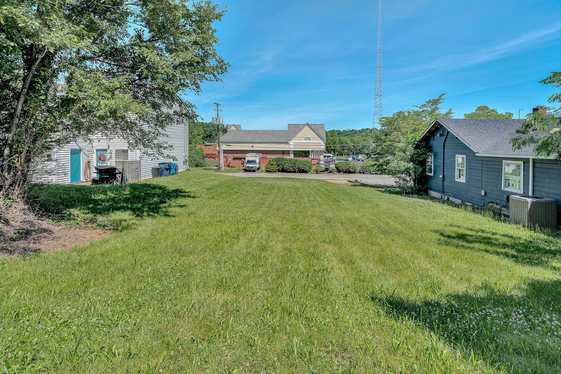 2302 Winthrop AVE SW - Photo 14