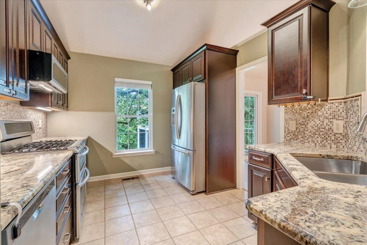 2730 Creston AVE SW - Photo 9
