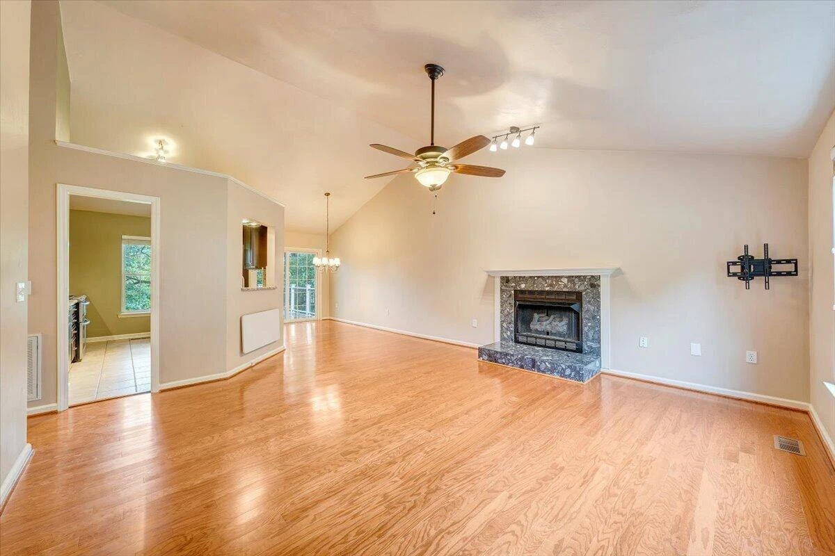 2730 Creston AVE SW - Photo 4