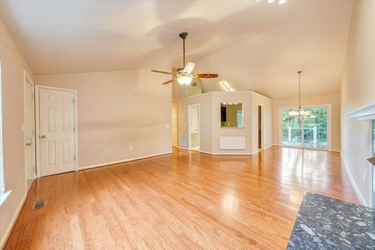 2730 Creston AVE SW - Photo 5