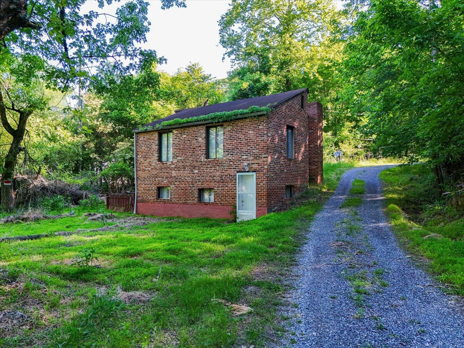 7320 Merriman RD - Photo 2