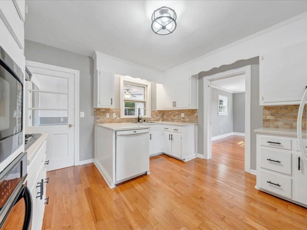 3202 Daniels Creek RD - Photo 10