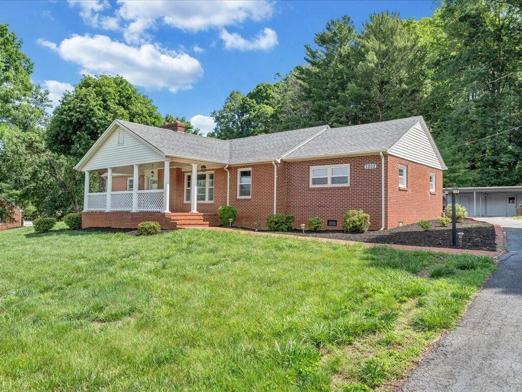 3202 Daniels Creek RD - Photo 2