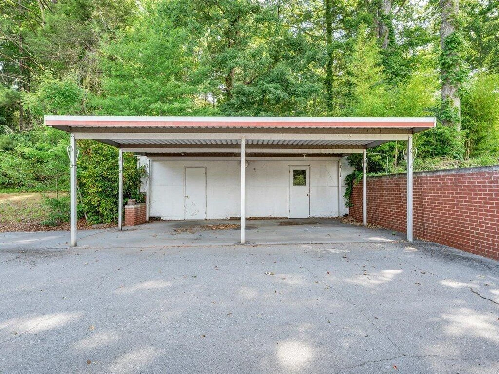 3202 Daniels Creek RD - Photo 36