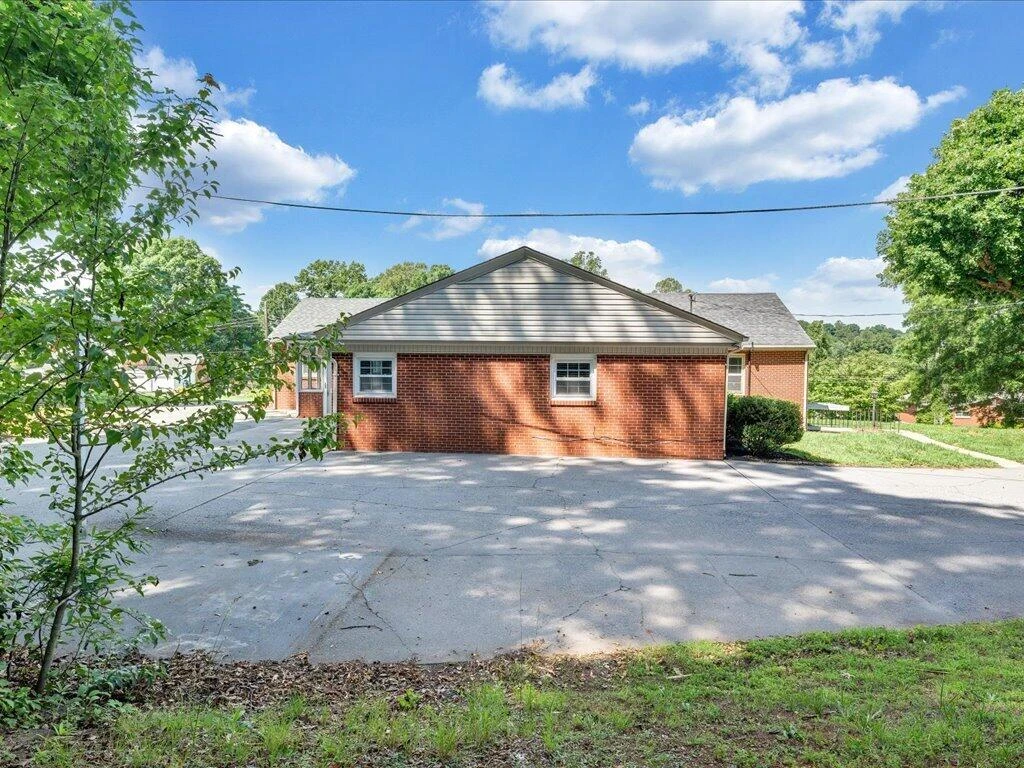 3202 Daniels Creek RD - Photo 39