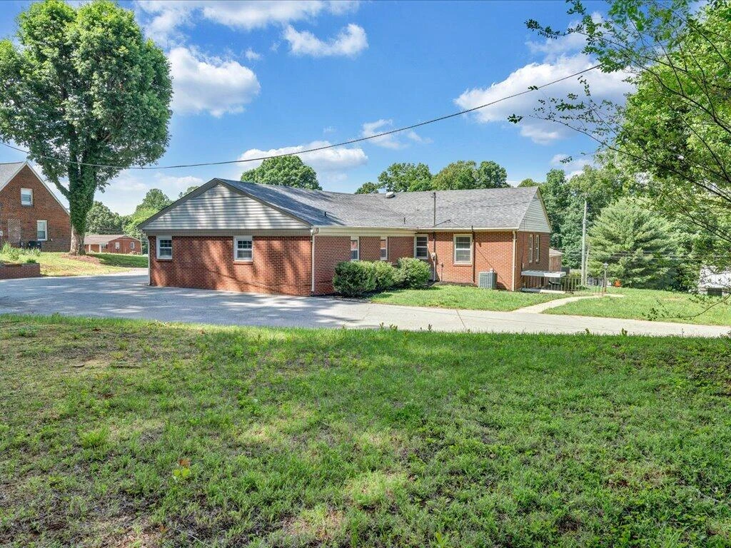 3202 Daniels Creek RD - Photo 41