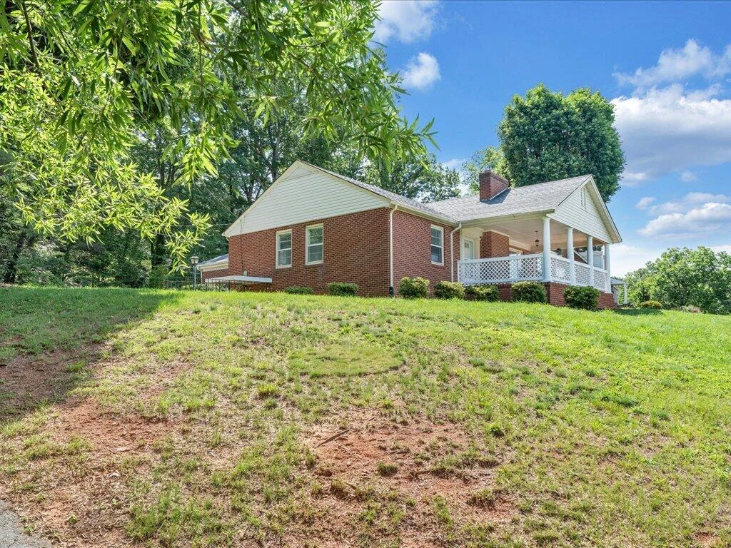 3202 Daniels Creek RD - Photo 44