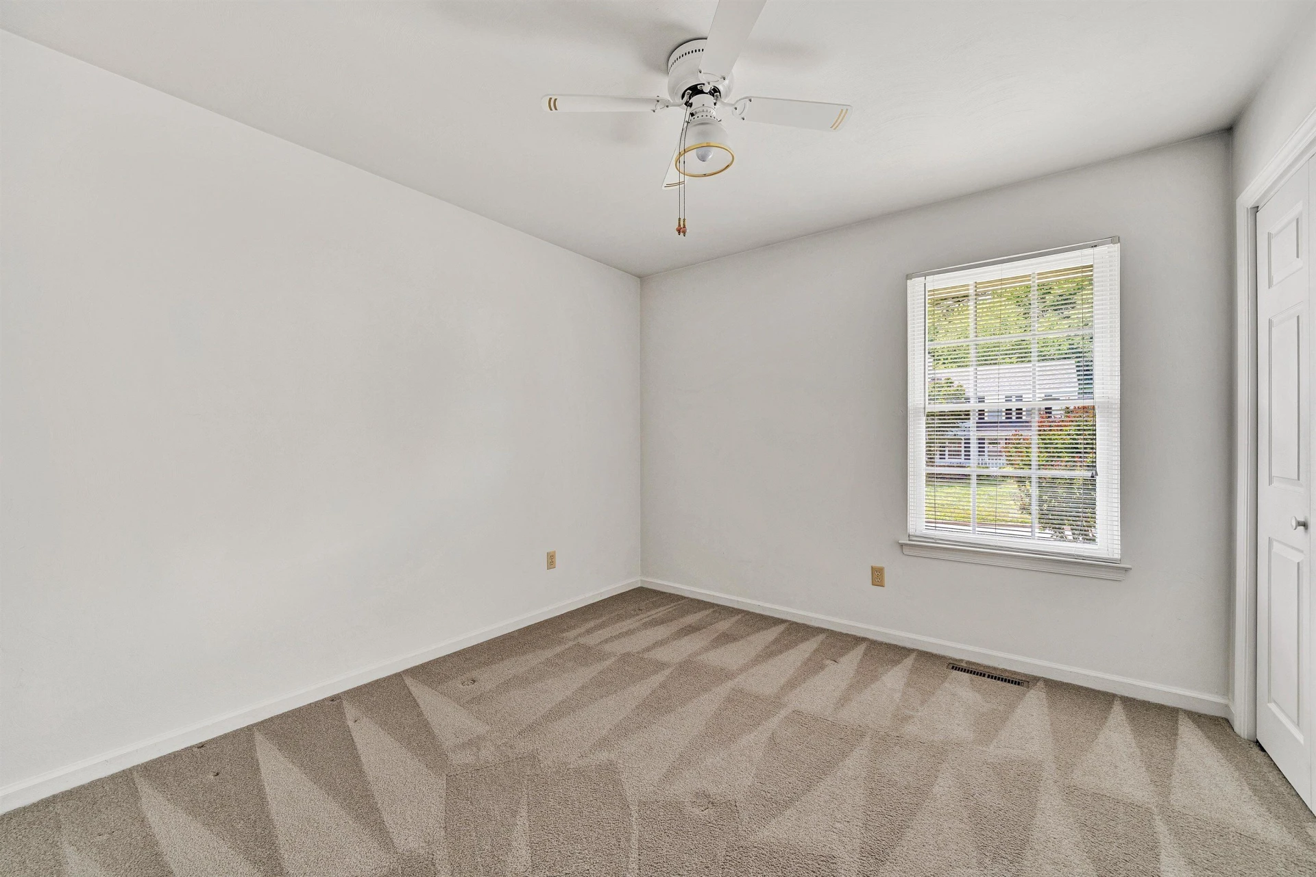 1040 Barrens Village CT - Photo 17