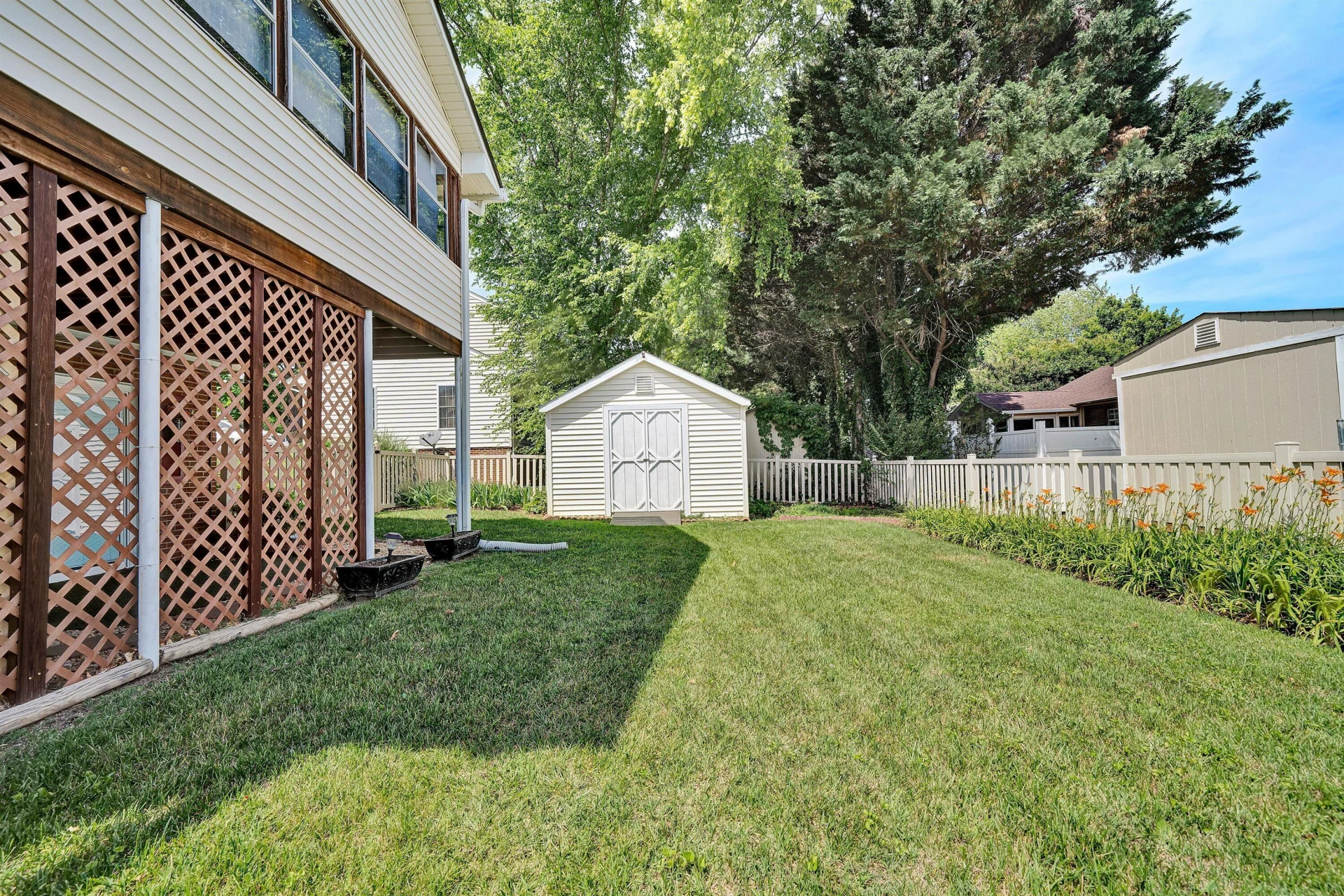 1040 Barrens Village CT - Photo 34