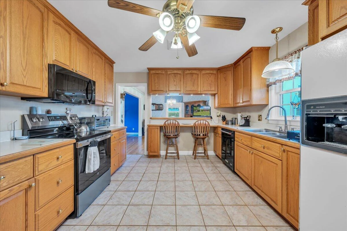 2124 Bridle LN - Photo 21