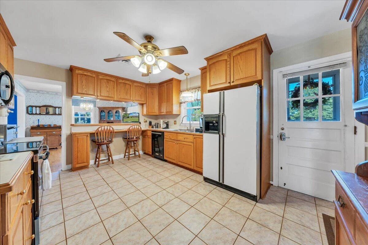 2124 Bridle LN - Photo 22