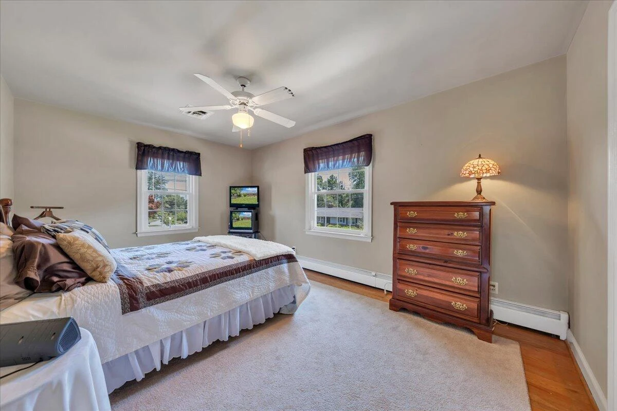 2124 Bridle LN - Photo 29