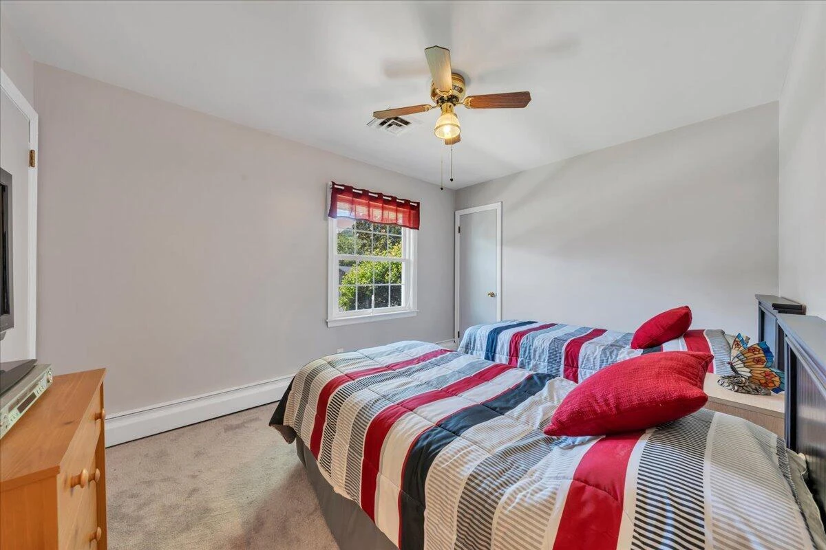 2124 Bridle LN - Photo 30