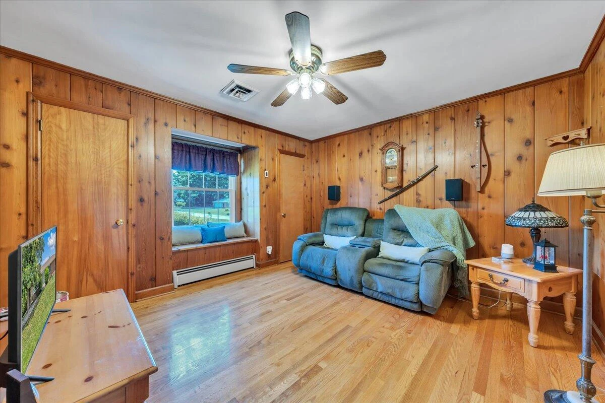 2124 Bridle LN - Photo 31