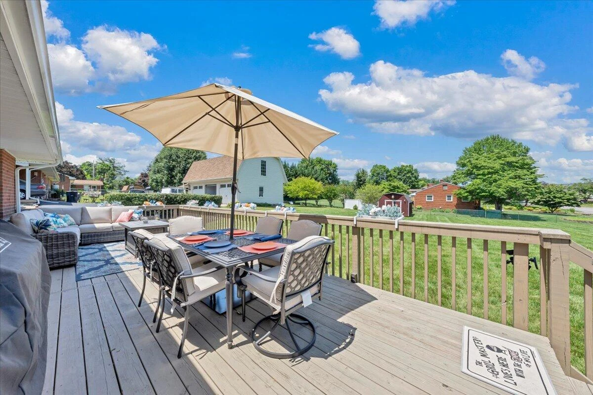 2124 Bridle LN - Photo 42