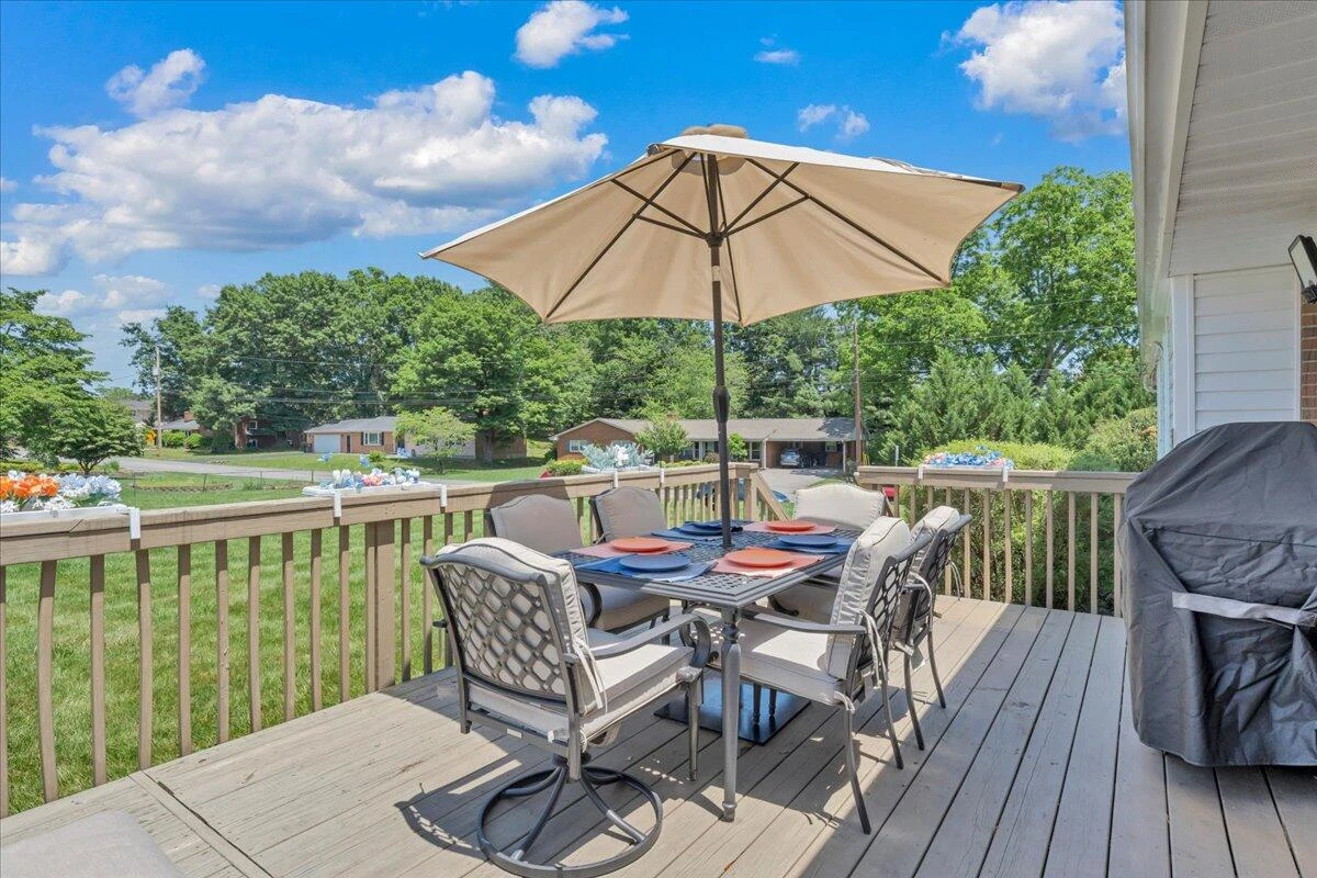 2124 Bridle LN - Photo 46