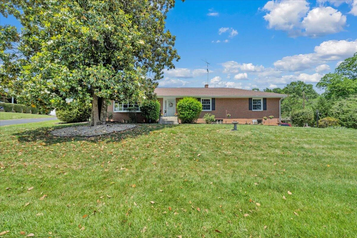 2124 Bridle LN - Photo 57