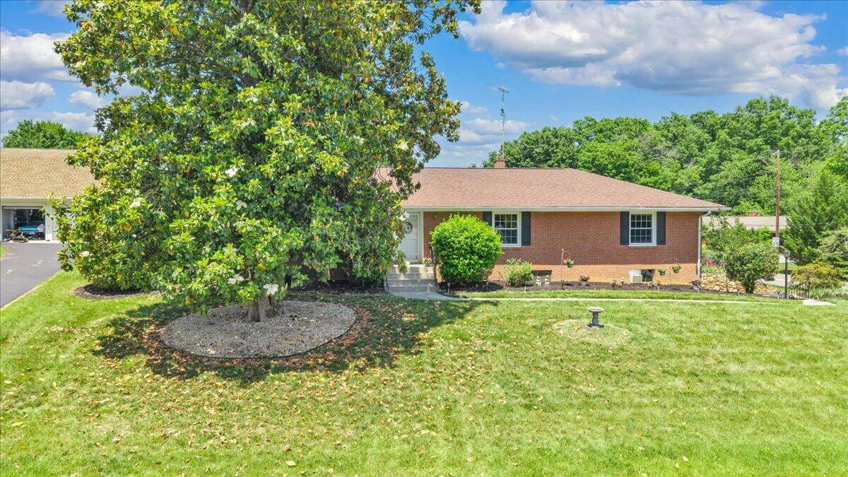 2124 Bridle LN - Photo 60