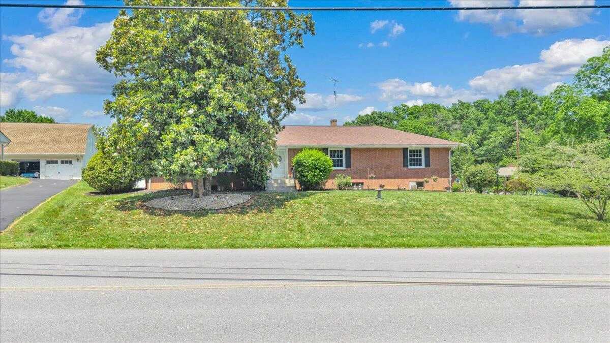 2124 Bridle LN - Photo 61